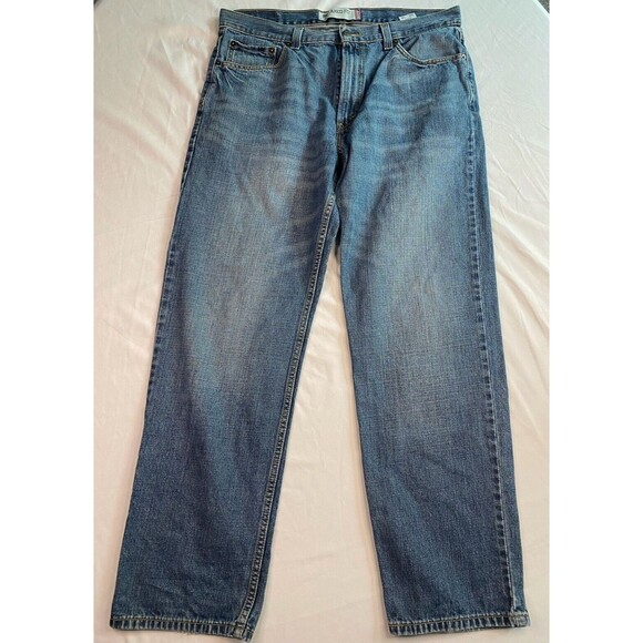 Levis 550 Men Relaxed Fit Blue Jeans Medium Wash Distressed Denim 36x32 EUC - Picture 1 of 10